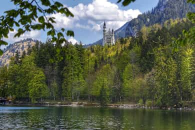 Pick-up from Munich: Hike to Neuschwanstein Castle