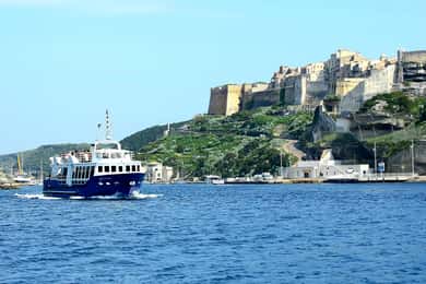 Depuis Ajaccio ou Porticcio : Excursion d'une journée à Bonifacio en bateau