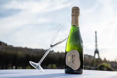 Paris : Scenic Cruise on the Seine River with Champagne