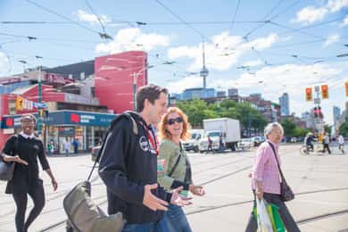 As joias escondidas de Toronto: excursão a pé por Kensington e Chinatown