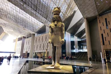 Fra Hurghada: Dagstur til Kairo: Grand Egyptian Museum Pyramids Cairo