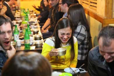Tour em pequenos grupos para jantar à noite: 10 degustações com curso de KBBQ