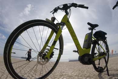 South Lisbon: 3-Hour Christ the King Electric Bike Tour