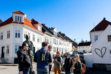 Bergen: Urban Mountain Hiking and History Tour