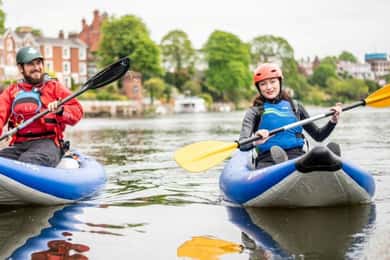 Chester: River Dee Kayaking Tour with Guide