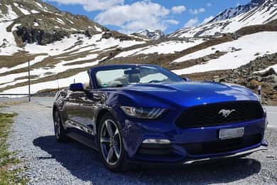 Zürich: Tour über den Klausenpass mit einem Ford Mustang Cabrio