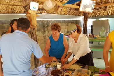 Cooking classes in Puerto Escondido (Learn how to cook Mole de Oaxaca).