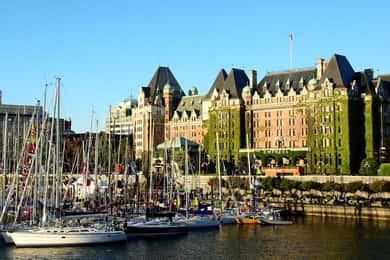 Victoria: Walking Tour through History and Heritage