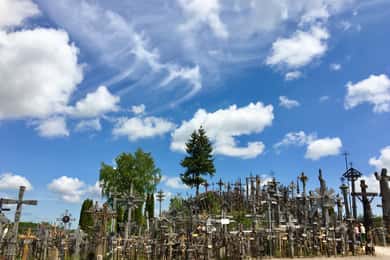 Excursão ao Monte das Cruzes e Siauliai