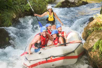 Split: Rafting på Cetina-floden med klippeudspring
