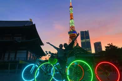 Tóquio: Tour noturno de 2 horas de bicicleta pelas jóias escondidas da cidade