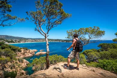 Vanuit Barcelona: Costa Brava Wandelen, Snorkelen & Klifspringen