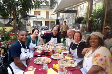 Taormina: corso di mezza giornata per preparare la pizza
