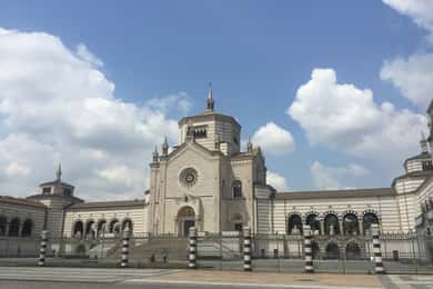 O Cemitério Monumental de Milão: Descobre o inesperado