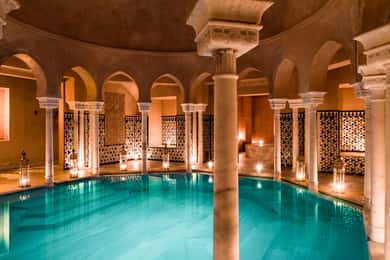 Malaga: Hammam Al Ándalus Toegangsbewijs met Massage
