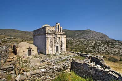 From Ios: RIB Boat Trip to Sikinos Island and Winery Tour