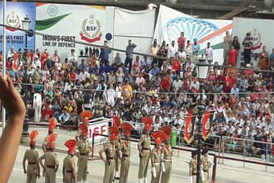 Amritsar City Tour with Wagah Border and Sadda Pind Village