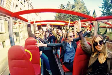 Panoramische hop-on-hop-off-bustour - Zagreb stadsrondleiding