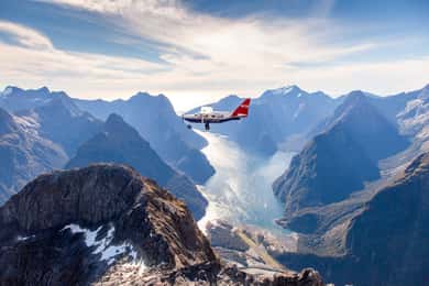 Vanuit Queenstown: Dagtrip Milford Sound per vliegtuig en boot