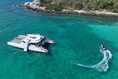 Pattaya: 3 sziget egynapos túra katamaránon svédasztalos ebéddel