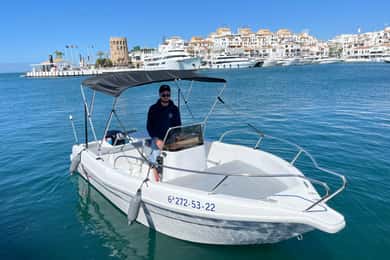 Marbella: Self-Drive Boat Rental