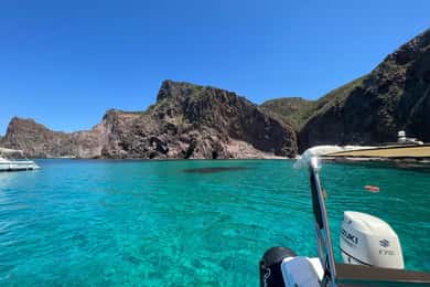 Dagelijkse bijboot tour naar het eiland San Pietro en Carloforte