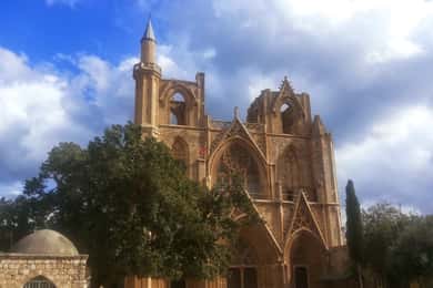Från Ayia Napa: Spökvandring i staden Famagusta