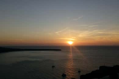 Blue Dome And Oia Sunset Small Group Transfer