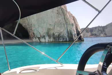Cruzeiro privado em Zante para a Ilha da Tartaruga, Grutas de Keri e Mizitres