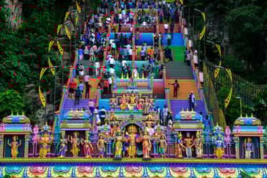 Kuala Lumpur: Private Batu Cave, National Mosque Tour, Lunch