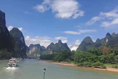 Guilin : Croisière privée d'une journée sur la rivière Li et spectacle Liusanjie