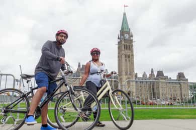 Ottawa: Alquiler de 4 u 8 horas de bici con tour autoguiado