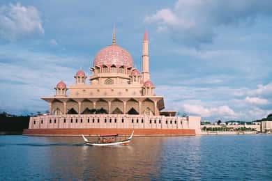 Kuala Lumpur: Putrajaya Tour met traditionele boottocht