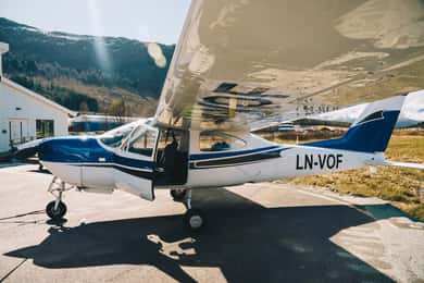 Ålesund: Rundflug-Erlebnis, Leichtflugzeug