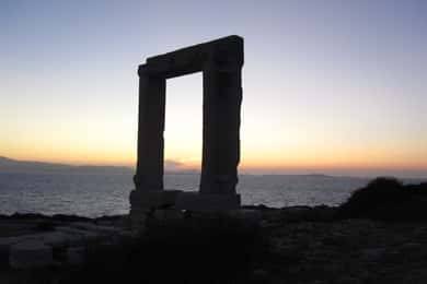 Naxos Castle Walking Tour and Sunset at the Portara