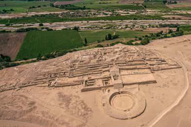 From Lima: Full Day Excursion to Caral and Bandurria