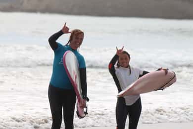 Porto: Small Group Surf Lesson with Transportation
