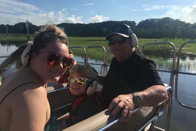 From Orlando: Swamp Airboat Ride and Gatorland Entry