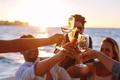 Alcanada : tour en bateau au coucher du soleil avec cava