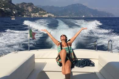 Fra Positano: Privat båttur til Capri eller Amalfi
