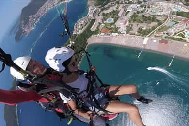 Budva: Paragliding-Flugerlebnis