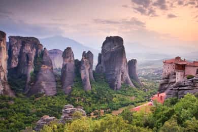 From Thessaloniki: Private Day Trip to Meteora with Transfer