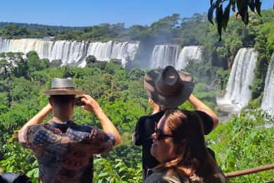 From Foz do Iguaçu: Tour to Argentinian Falls