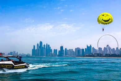 Dubai Jumeirah Parasailing adventure with breathtaking views