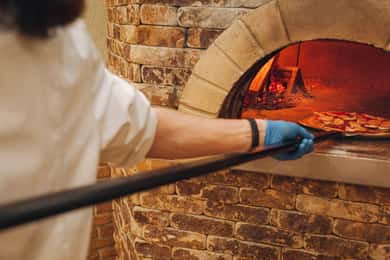 Como: Premium Pizza-Making Class at a Pizzeria