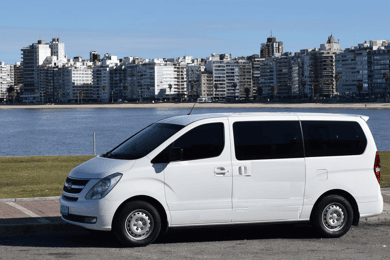 Montevideo: Shared 1-Way or Round Trip MVD Airport Transfer