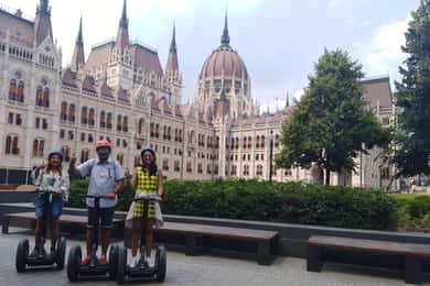 Budapest: Live-Guided Castle District Segway-Tour