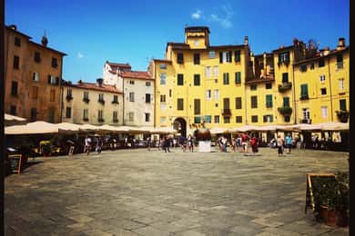 Lucca: 2-Hour City Center Walking Tour