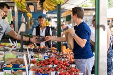 Rimini: mercato e lezione di cucina privata a casa di un locale