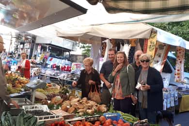 Viareggio: Market, Cooking Class & Meal at a Local's Home